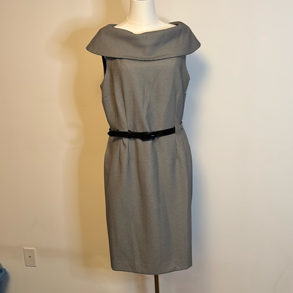 Tahari essentials by Arthur S Levine dress size 16